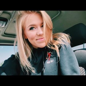 Meet your Posher, Brooke